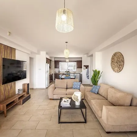Apartment Fig Tree Penthouse 1